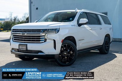 Used 2023 Chevrolet Suburban High Country w/ Premium Package 2