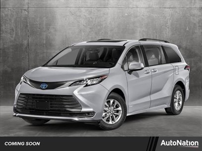 New 2025 Toyota Sienna LE