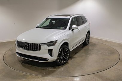 New 2025 Volvo XC90 T8 Plus w/ Protection Package