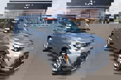 New 2025 Kia Soul LX