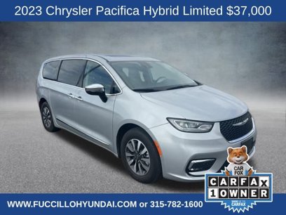 Used 2023 Chrysler Pacifica Limited