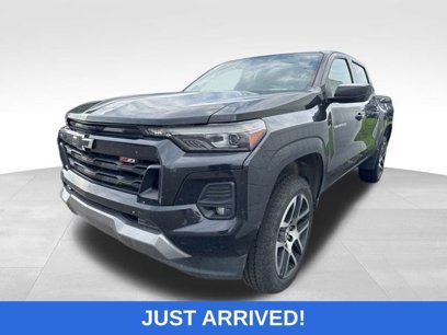Used 2023 Chevrolet Colorado Z71 w/ Z71 Convenience Package 2
