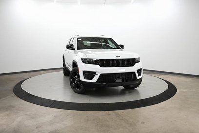 New 2025 Jeep Grand Cherokee Altitude