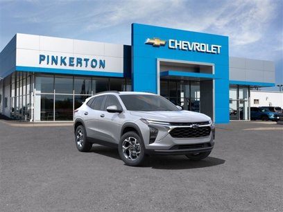 New 2025 Chevrolet Trax LT w/ Driver Confidence Package
