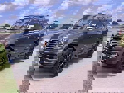 Used 2017 Lincoln Navigator Select