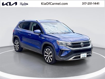 Used 2022 Volkswagen Taos SE w/ Panoramic Sunroof Package