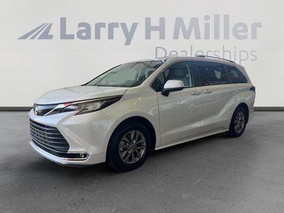 Certified 2023 Toyota Sienna XLE