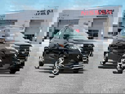 New 2025 Nissan Kicks S