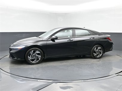 Used 2024 Hyundai Elantra SEL w/ Convenience Package