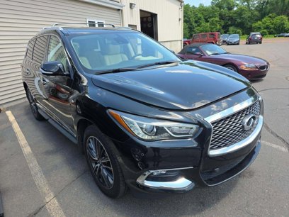 Used 2017 INFINITI QX60 AWD w/ Deluxe Technology Package