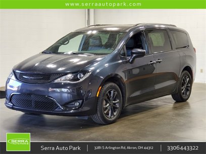 Used 2020 Chrysler Pacifica Touring-L w/ Premium Audio Group