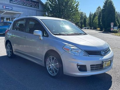 Used 2011 Nissan Versa SL w/ Premium Pkg