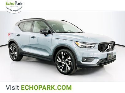 Used 2022 Volvo XC40 T5 R-Design