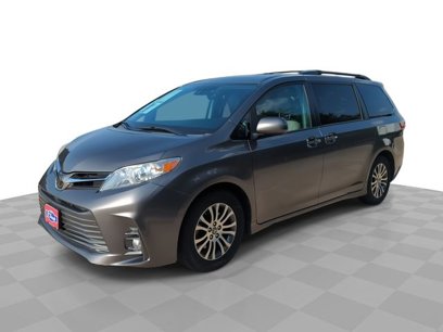 Used 2020 Toyota Sienna XLE