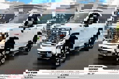New 2025 GMC Sierra 2500 Denali w/ Max Trailering Package
