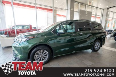 New 2025 Toyota Sienna XLE
