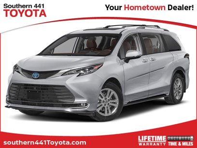 New 2025 Toyota Sienna Platinum