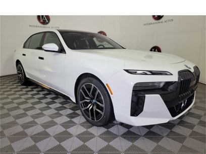 New 2025 BMW 740i xDrive w/ Premium Package
