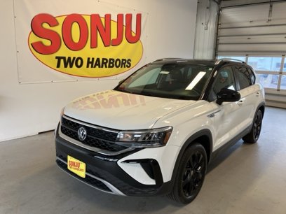 Used 2023 Volkswagen Taos SE w/ Panoramic Sunroof Package