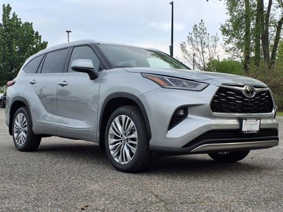 New 2025 Toyota Highlander Platinum