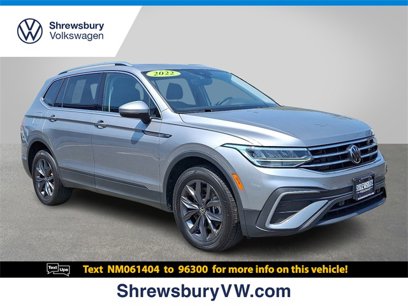 Used 2022 Volkswagen Tiguan SE w/ Panoramic Sunroof Package