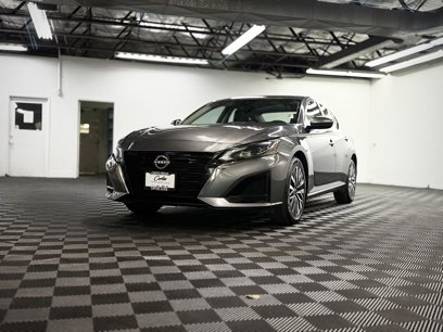 Used 2023 Nissan Altima 2.5 SV w/ SV Premium Package