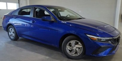 New 2025 Hyundai Elantra SE