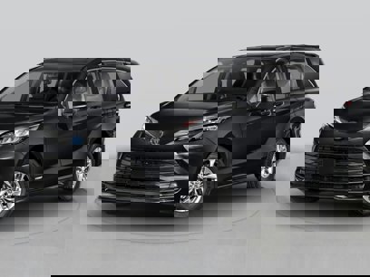 New 2025 Toyota Sienna XLE