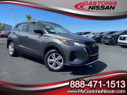 New 2025 Nissan Kicks Play S