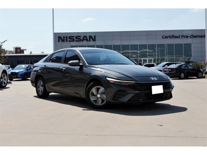 Used 2024 Hyundai Elantra SE