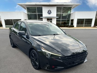 Used 2023 Hyundai Elantra SEL w/ Convenience Package