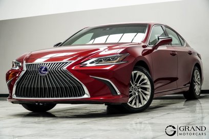 Used 2021 Lexus ES 300h Ultra Luxury w/ Accessory Package