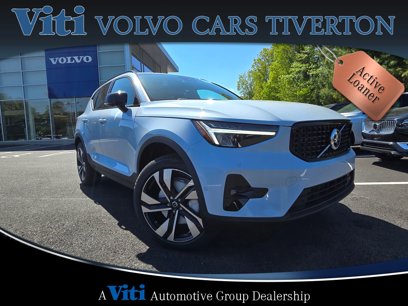 Used 2024 Volvo XC40 B5 Plus w/ Protection Package Premier