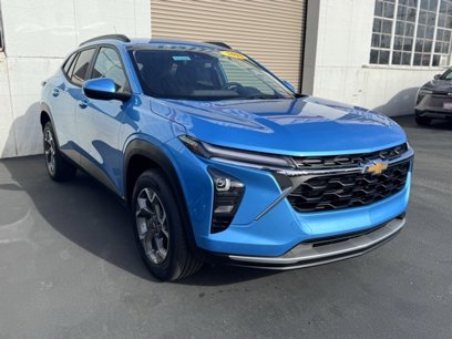 New 2025 Chevrolet Trax LT w/ Driver Confidence Package