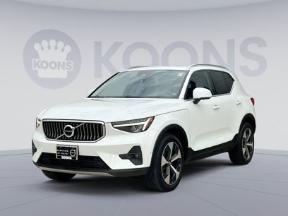 Used 2023 Volvo XC40 B5 Plus w/ Protection Package Premier