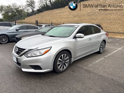 Used 2017 Nissan Altima 2.5 SV w/ Convenience Package