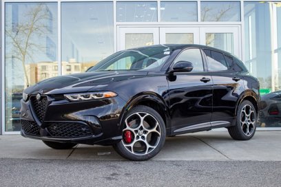 New 2025 Alfa Romeo Tonale Veloce w/ Premium Package