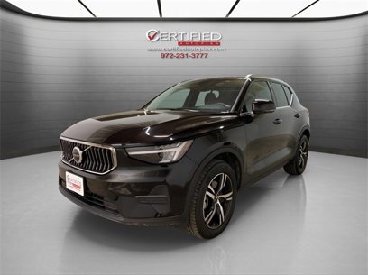 Used 2025 Volvo XC40 B5 Core