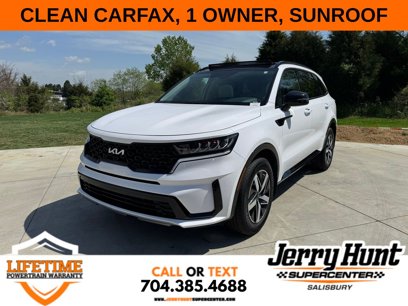 Used 2023 Kia Sorento S w/ Panoramic Sunroof Package