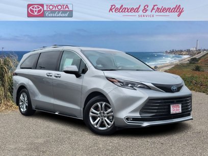 Certified 2023 Toyota Sienna Platinum