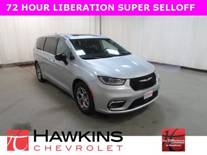 Used 2024 Chrysler Pacifica Limited