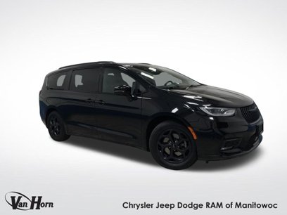 Used 2022 Chrysler Pacifica Touring-L w/ S Appearance Package