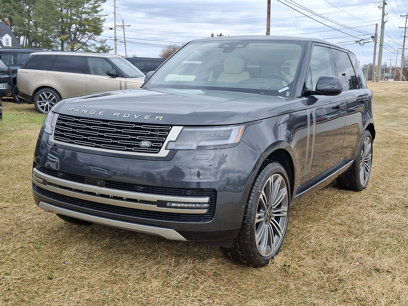 New 2025 Land Rover Range Rover SE