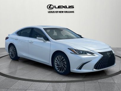Used 2024 Lexus ES 300h w/ Luxury Package