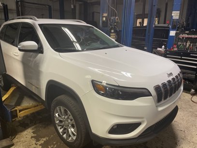 Used 2019 Jeep Cherokee Latitude Plus w/ Comfort/Convenience Group