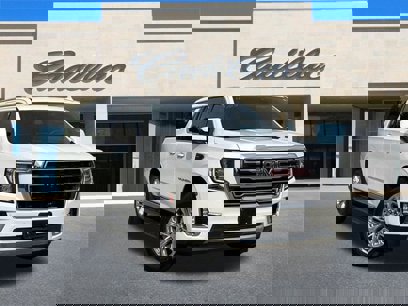 Used 2022 GMC Yukon XL SLT w/ SLT Premium Package