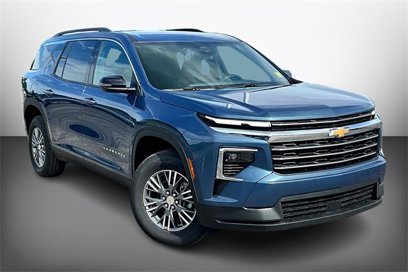 New 2025 Chevrolet Traverse LT