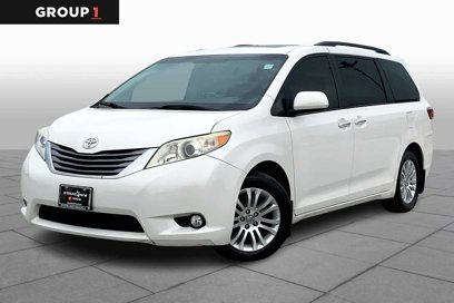 Used 2017 Toyota Sienna XLE