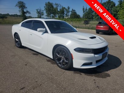Used 2017 Dodge Charger SXT