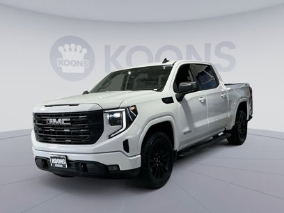 Used 2024 GMC Sierra 1500 Elevation w/ LPO, Elevation Black Package